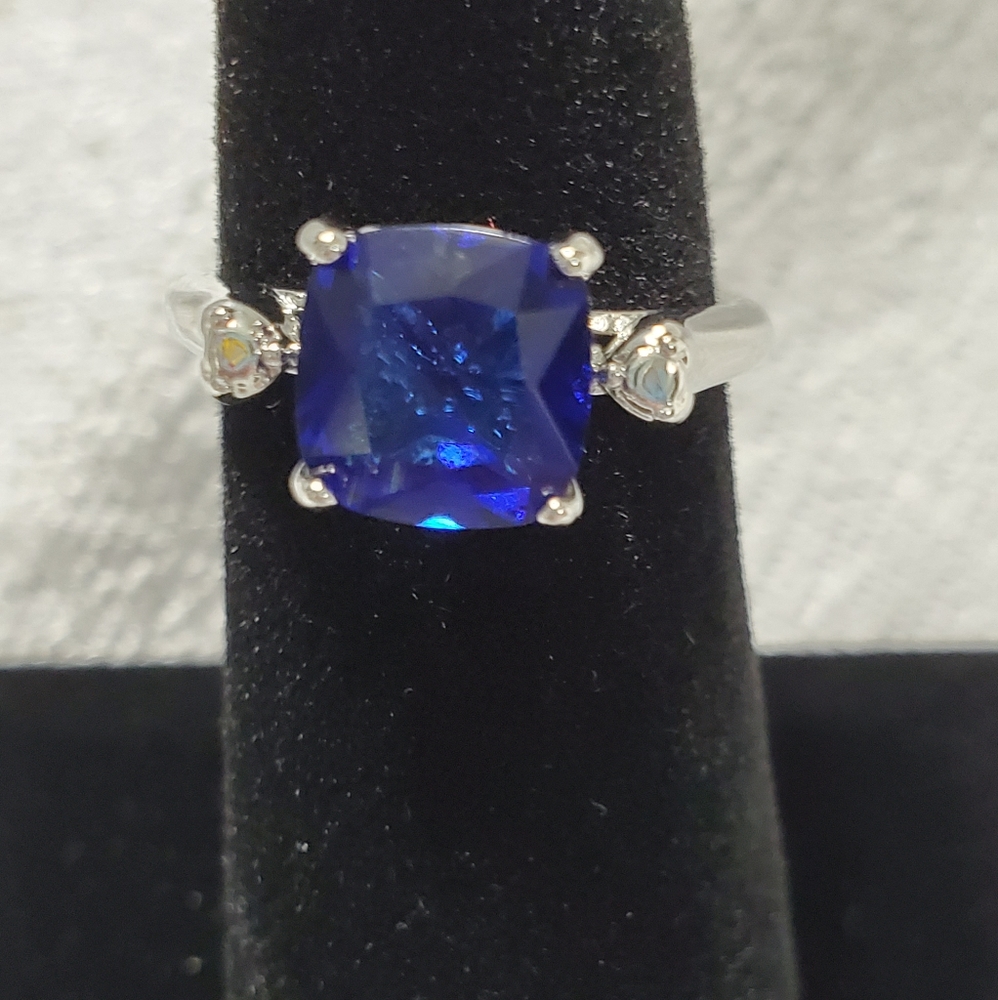 Ring - Picture 2 of 3